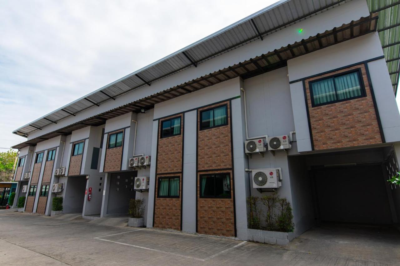 Hotel Matini Klong1 Rangsit Exterior foto