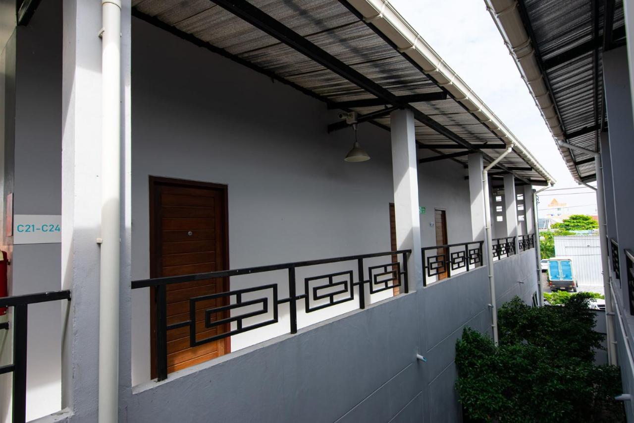 Hotel Matini Klong1 Rangsit Exterior foto